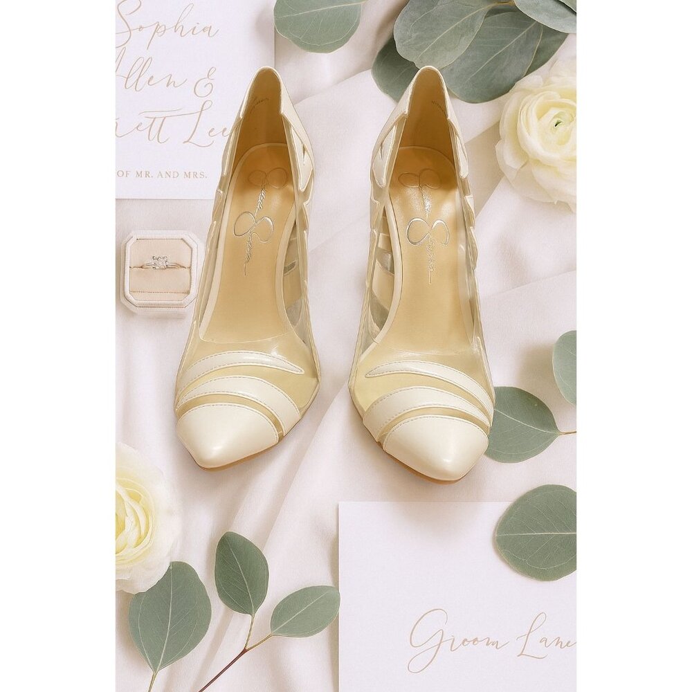 Jessica Simpson White Patent Leather Heels 8.5M Bridal Party Shoes